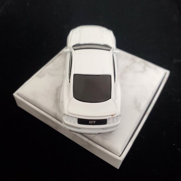 Maisto 2015 Ford Mustang GT Diecast Car White Jackson Hewitt Tax ServeLogo Promo - Picture 4 of 14